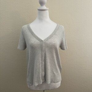 Women's Gray Ribbed Button-Up Top